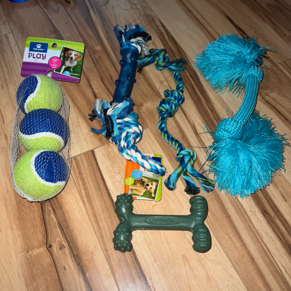 PetSmart Other - Bundle of dog toys